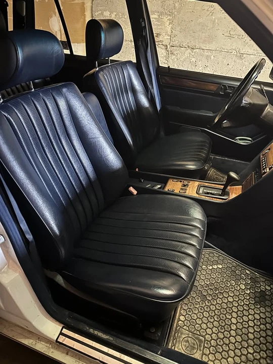 1992 Mercedes-Benz W124 E-Class - Image 9 of 17