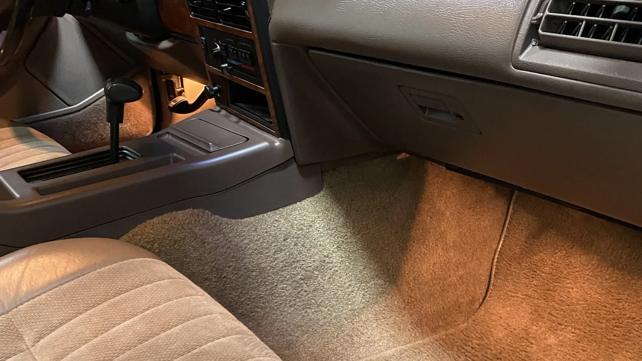 1992 Mercury Cougar 4th+ Gen - Image 7 of 11