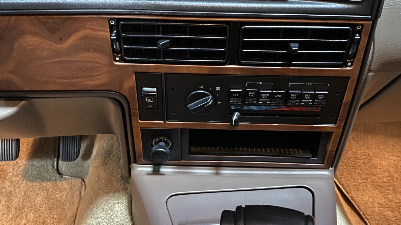1992 Mercury Cougar 4th+ Gen - Image 5 of 11