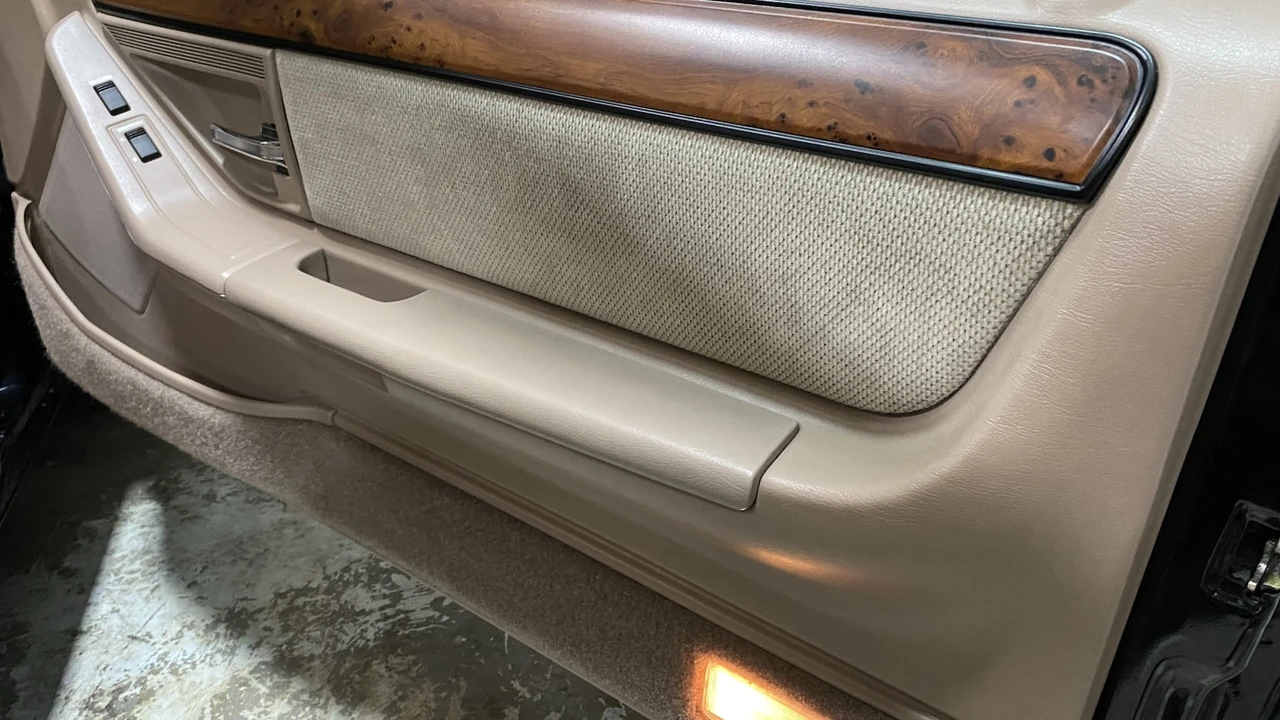 1992 Mercury Cougar 4th+ Gen - Image 9 of 11