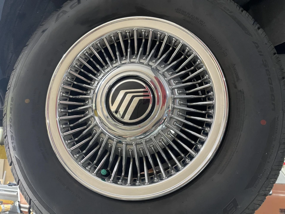 1992 Mercury Grand Marquis - Image 29 of 31