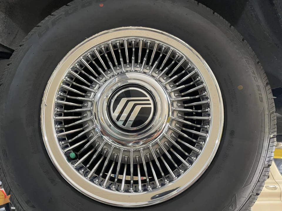 1992 Mercury Grand Marquis - Image 30 of 31