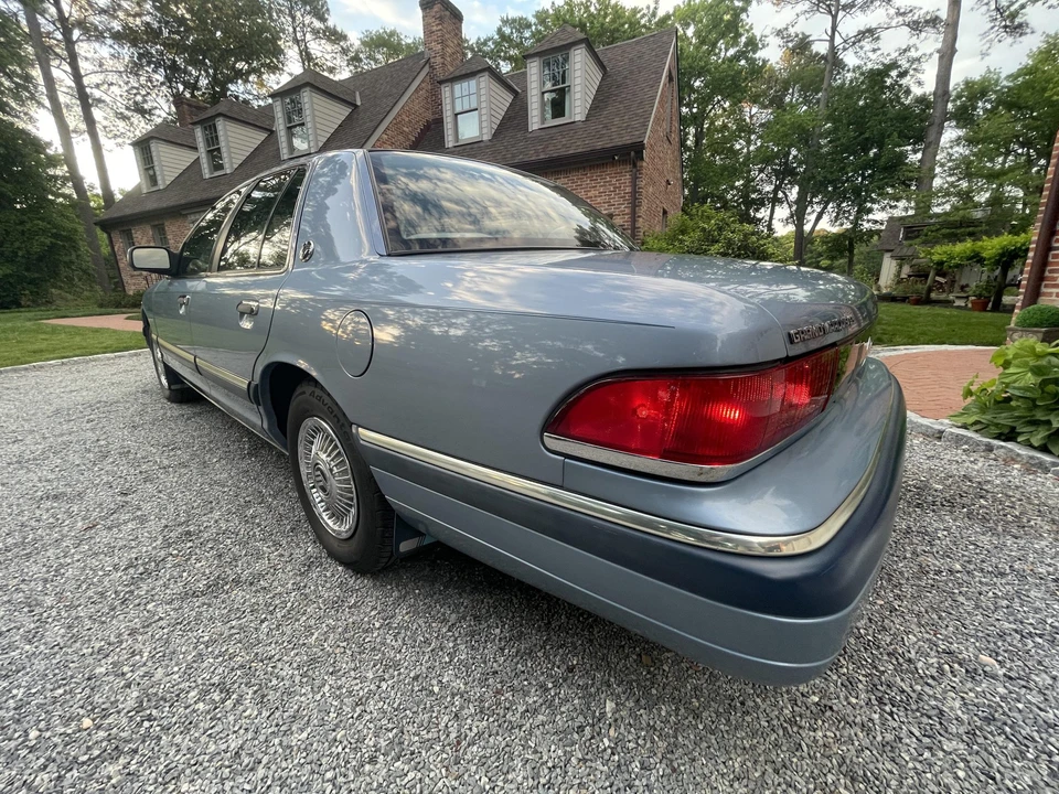 1992 Mercury Grand Marquis - Image 23 of 31