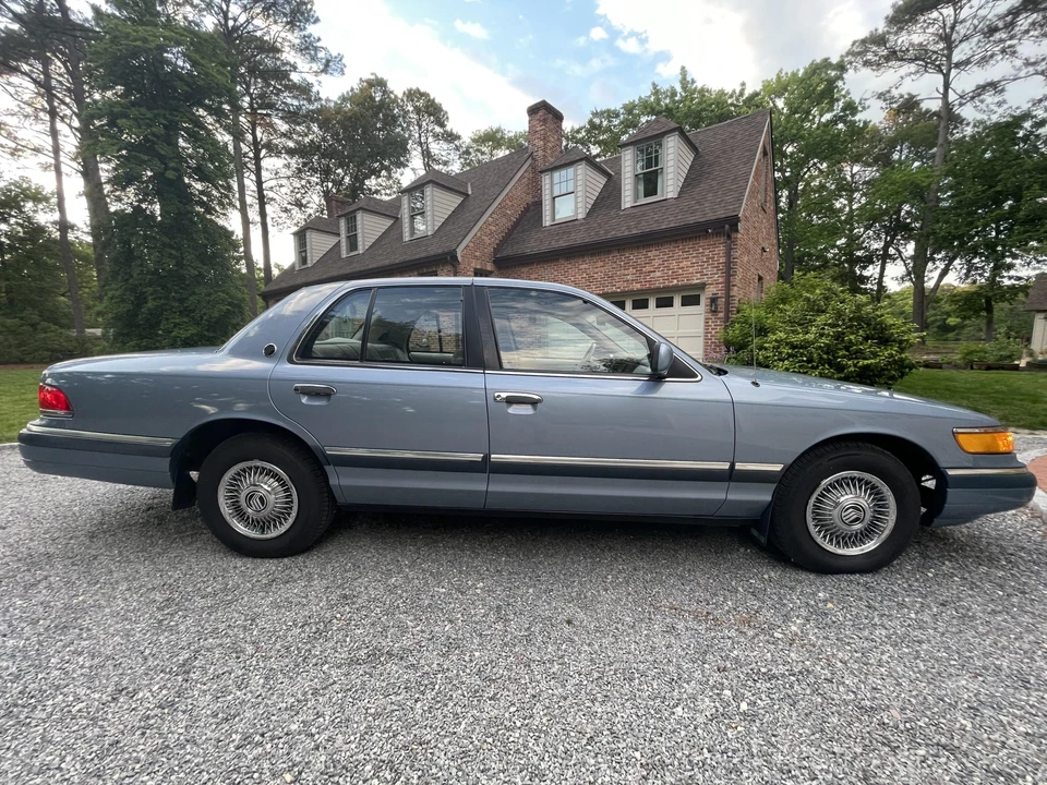 1992 Mercury Grand Marquis - Image 7 of 31