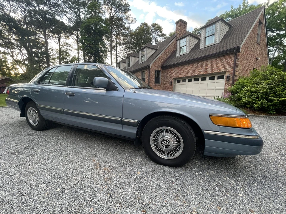 1992 Mercury Grand Marquis - Image 6 of 31