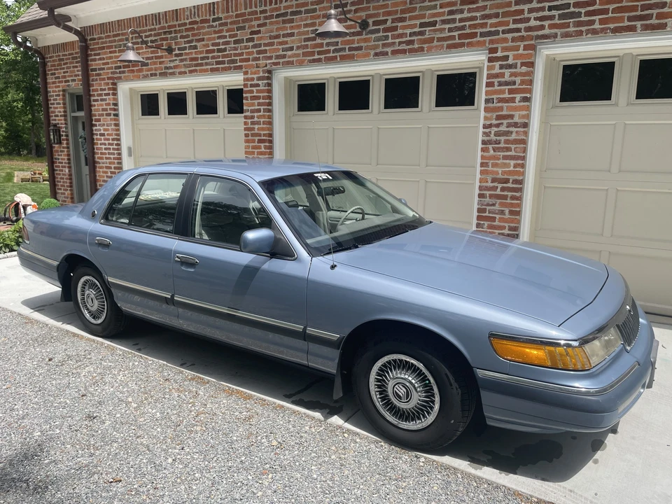 1992 Mercury Grand Marquis - Image 5 of 31