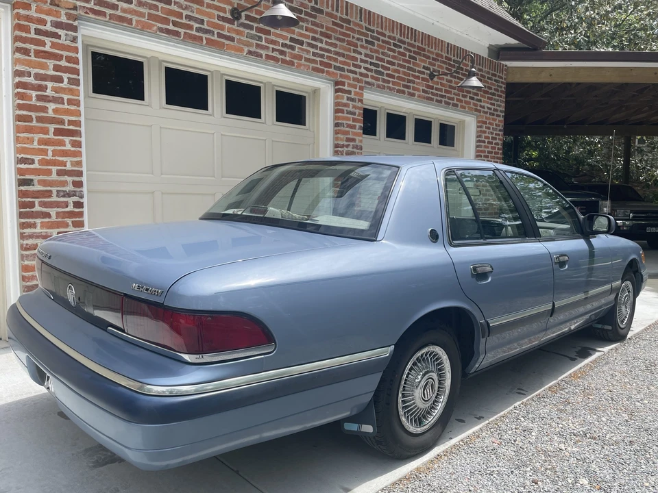 1992 Mercury Grand Marquis - Image 11 of 31