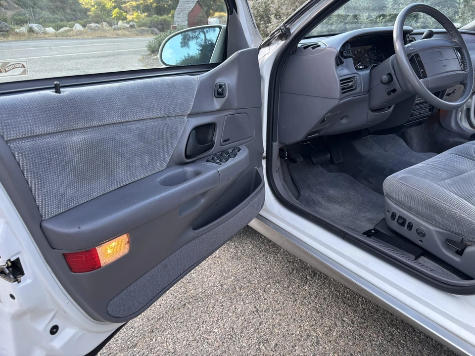 1992 Mercury Sable - Image 31 of 31