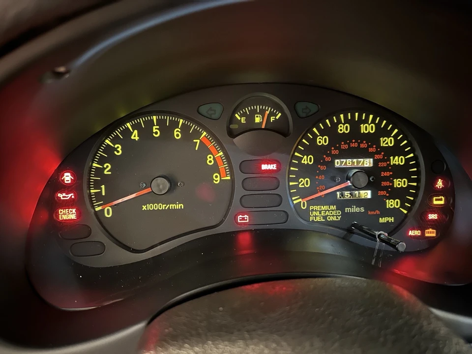 1992 Mitsubishi Galant - Image 8 of 17