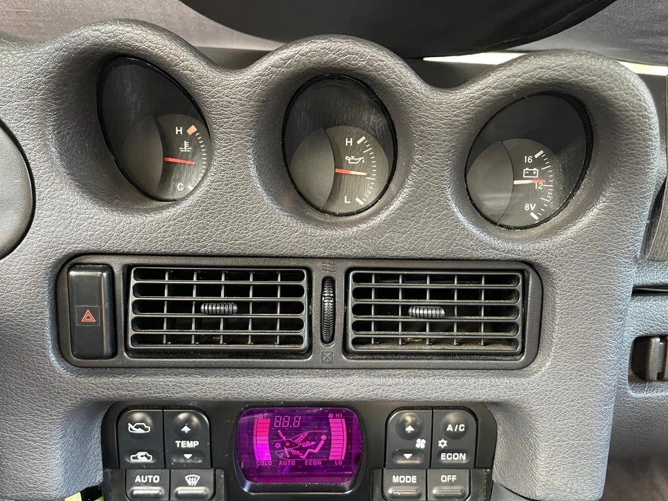 1992 Mitsubishi 3000GT Series 1 - Image 17 of 21