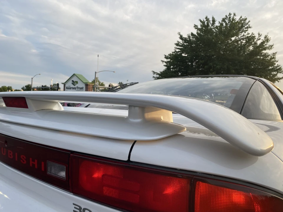 1992 Mitsubishi 3000GT Series 1 - Image 27 of 31