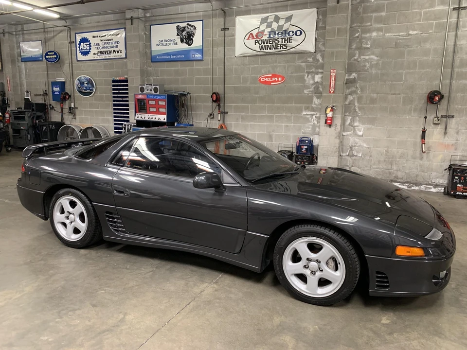 1992 Mitsubishi 3000GT Series 1 - Image 2 of 31