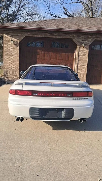 1992 Mitsubishi 3000GT Series 1 - Image 9 of 17