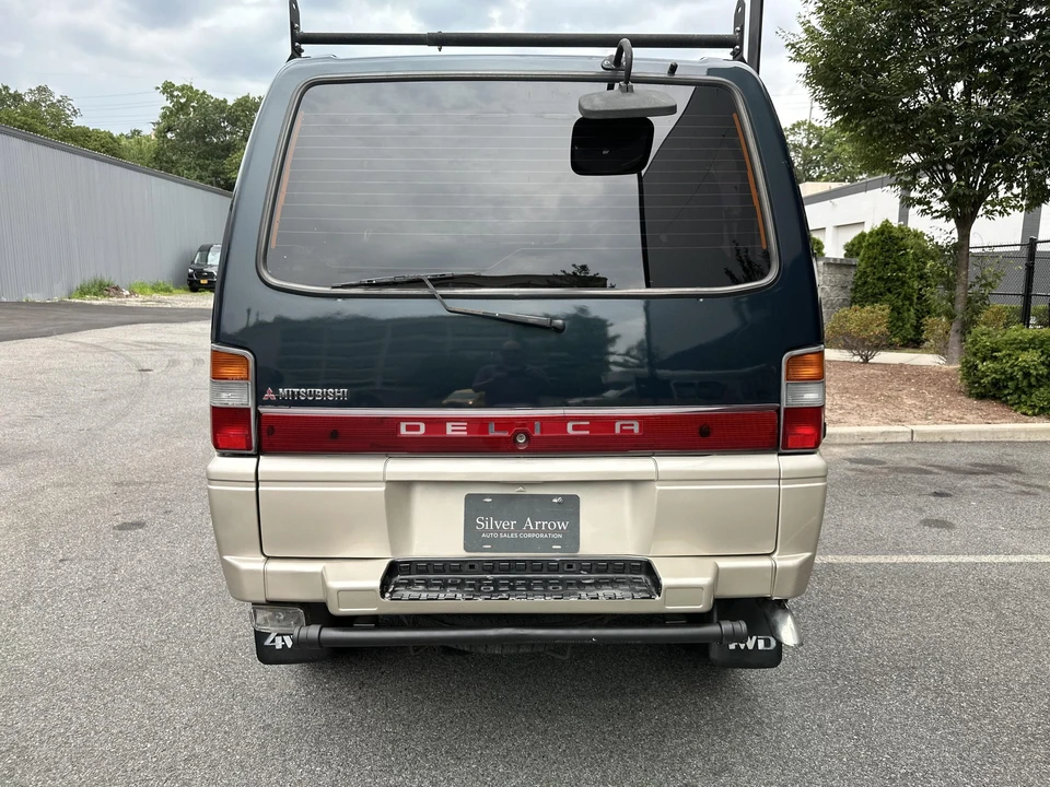 1992 Mitsubishi Delica 3rd Gen - Image 12 of 31