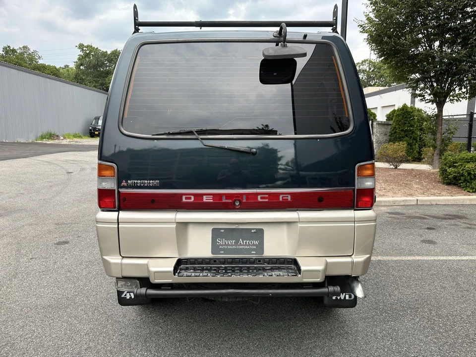 1992 Mitsubishi Delica 3rd Gen - Image 11 of 31