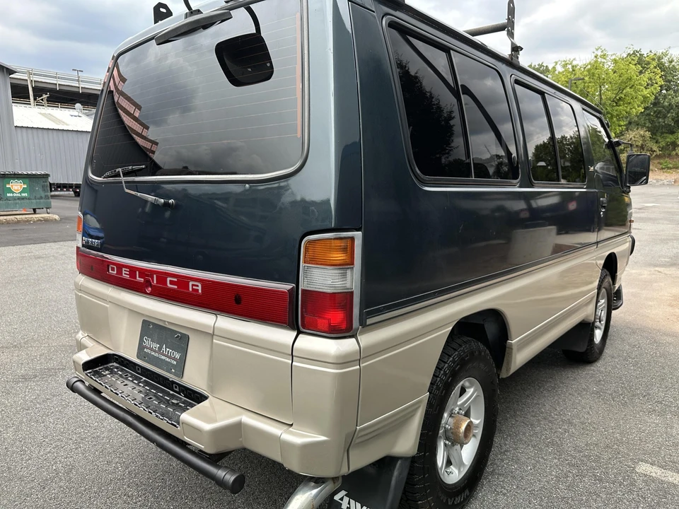 1992 Mitsubishi Delica 3rd Gen - Image 14 of 31