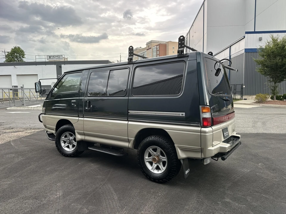 1992 Mitsubishi Delica 3rd Gen - Image 7 of 31