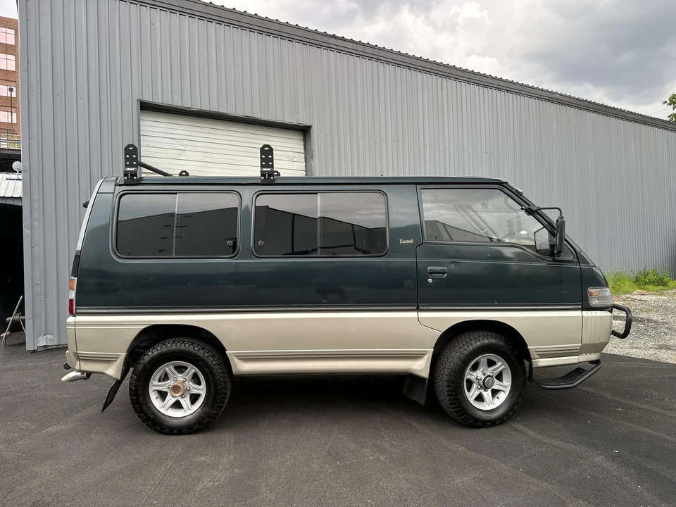 1992 Mitsubishi Delica 3rd Gen - Image 17 of 31