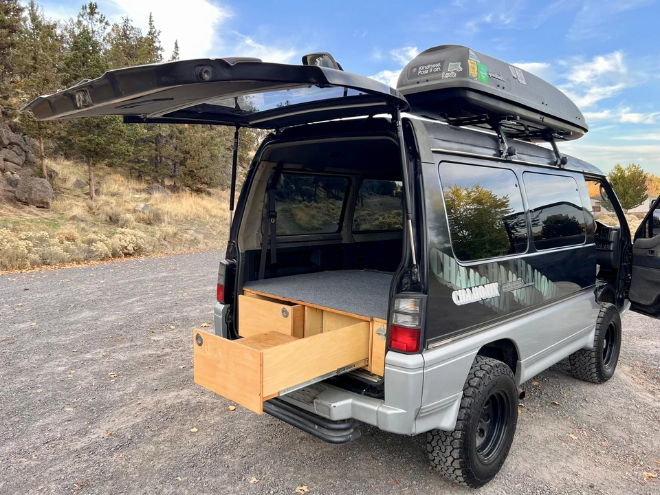 1992 Mitsubishi Delica 3rd Gen - Image 13 of 31