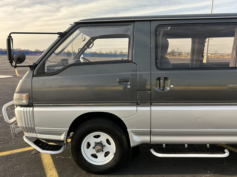 1992 Mitsubishi Delica 2nd Gen - Image 25 of 31