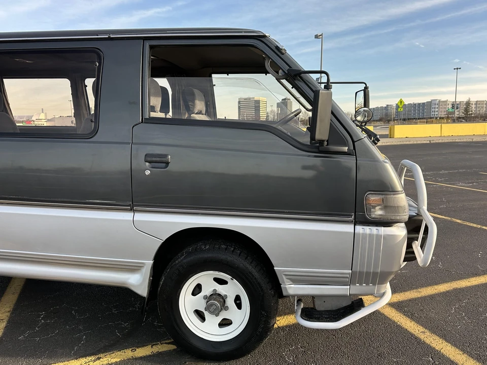 1992 Mitsubishi Delica 2nd Gen - Image 22 of 31