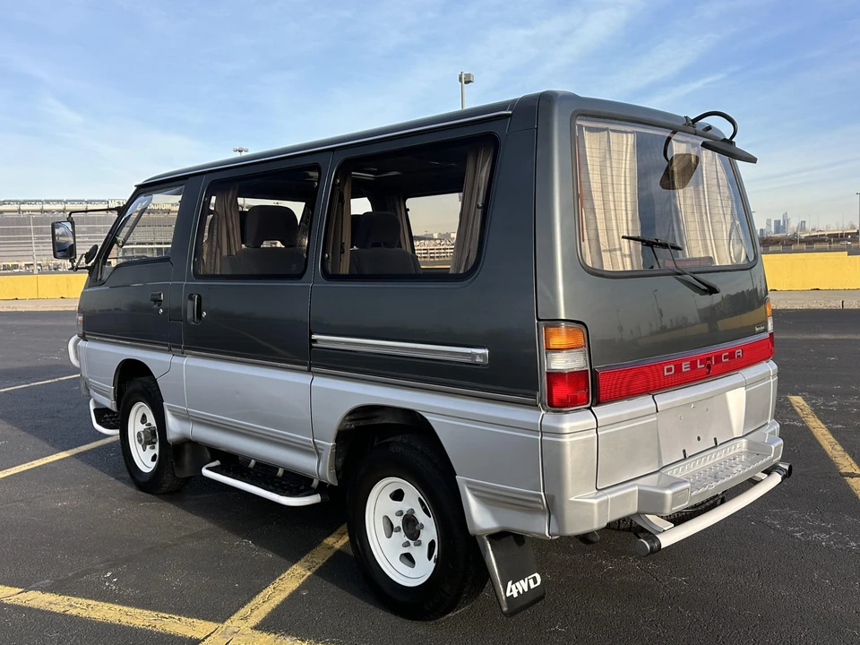 1992 Mitsubishi Delica 2nd Gen - Image 18 of 31
