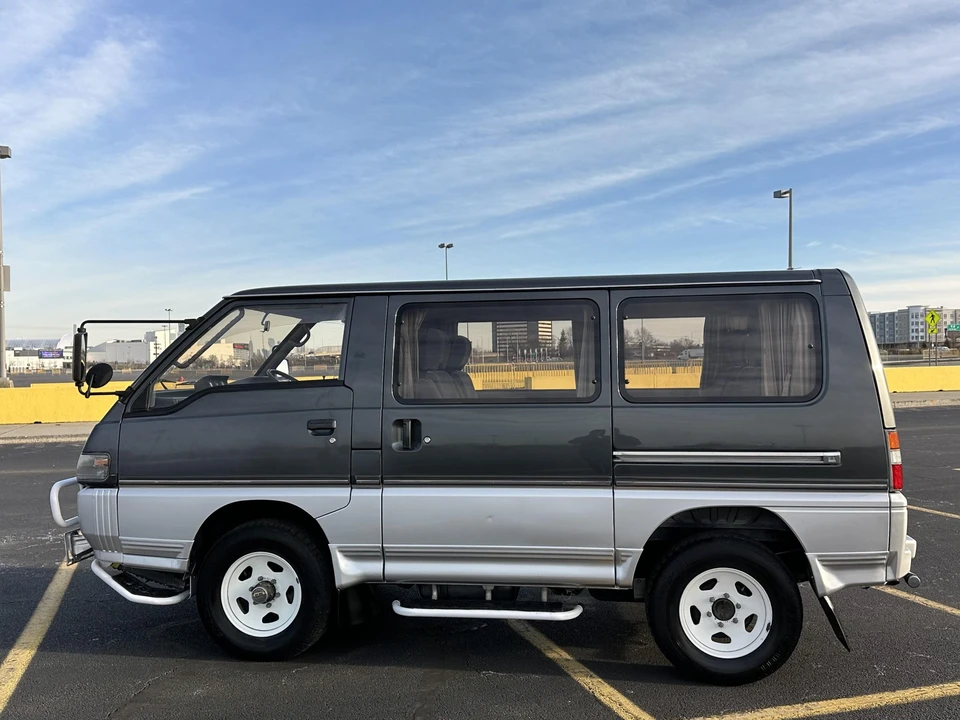 1992 Mitsubishi Delica 2nd Gen - Image 20 of 31