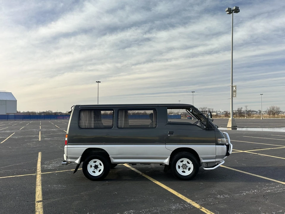 1992 Mitsubishi Delica 2nd Gen - Image 13 of 31