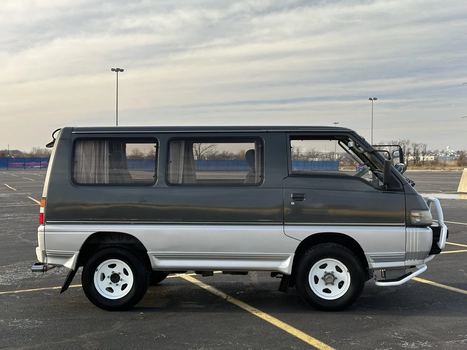 1992 Mitsubishi Delica 2nd Gen - Image 14 of 31