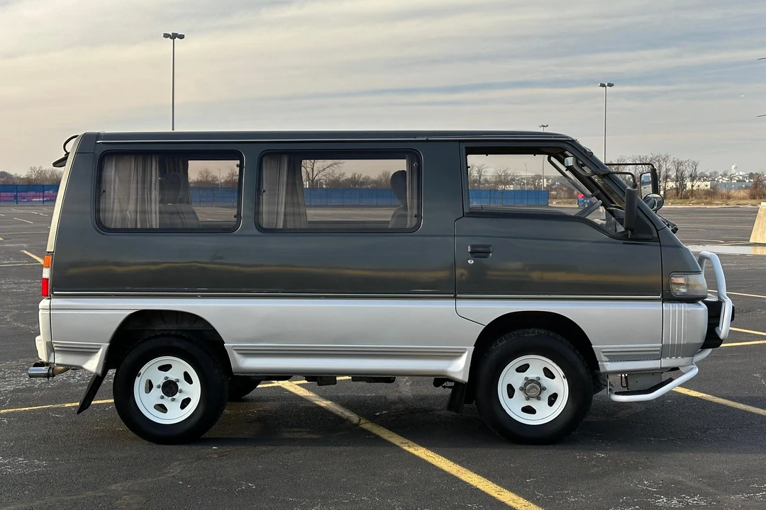 1992 Mitsubishi Delica 2nd Gen - Image 3 of 31