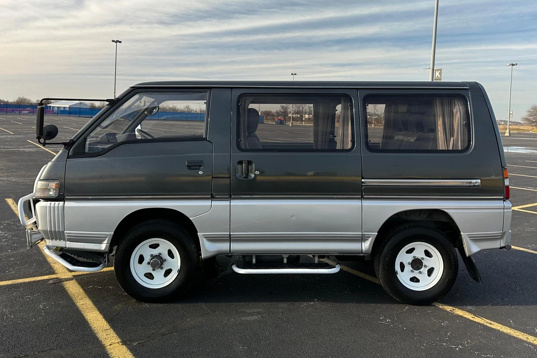 1992 Mitsubishi Delica 2nd Gen - Image 4 of 31