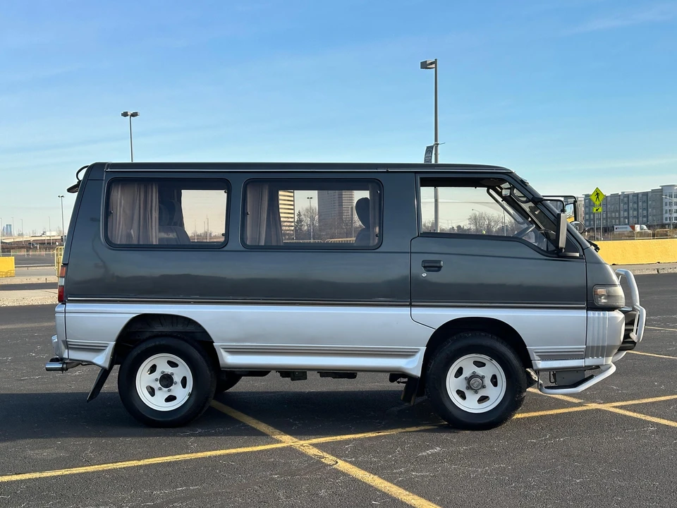 1992 Mitsubishi Delica 2nd Gen - Image 12 of 31