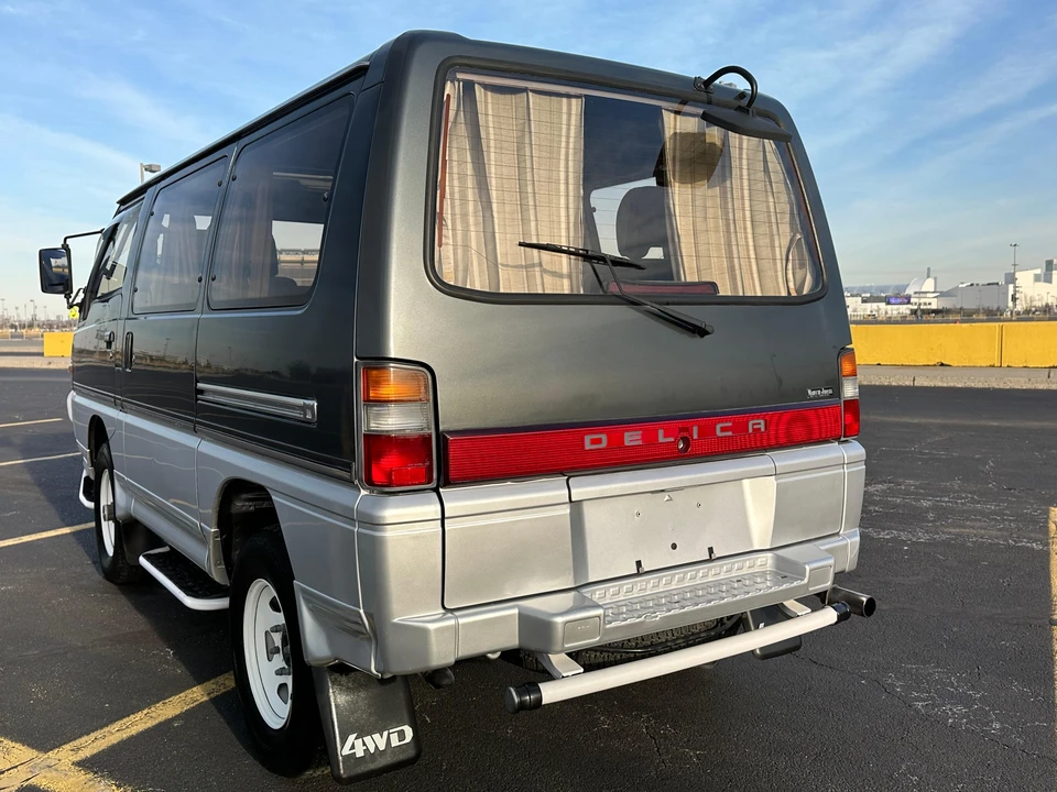 1992 Mitsubishi Delica 2nd Gen - Image 11 of 31