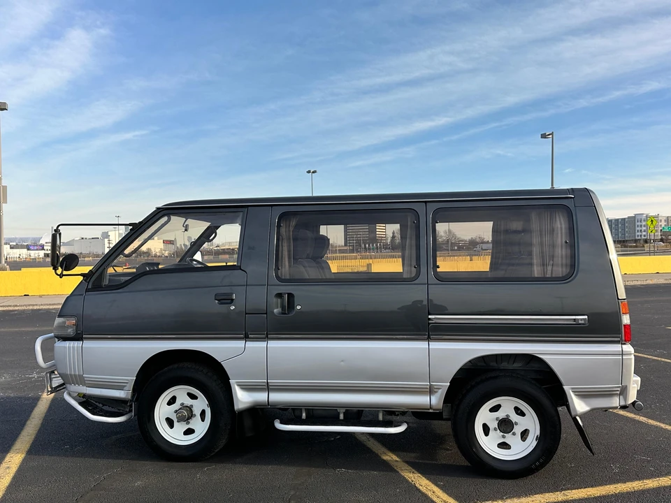 1992 Mitsubishi Delica 2nd Gen - Image 9 of 31