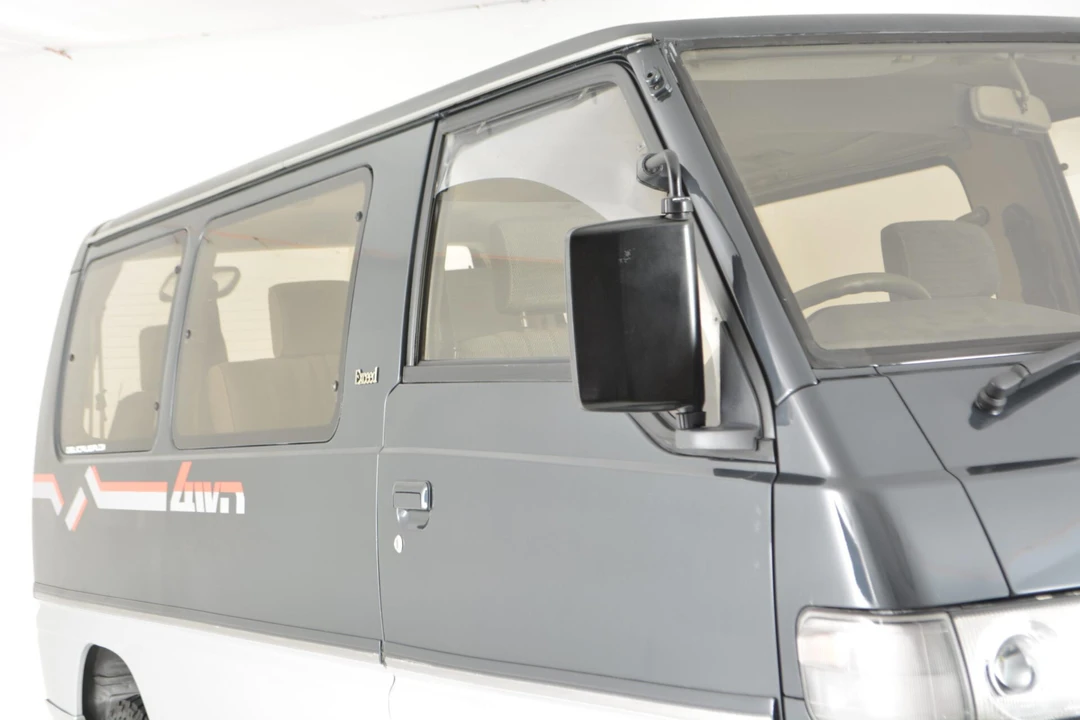 1992 Mitsubishi Delica 3rd Gen - Image 11 of 31