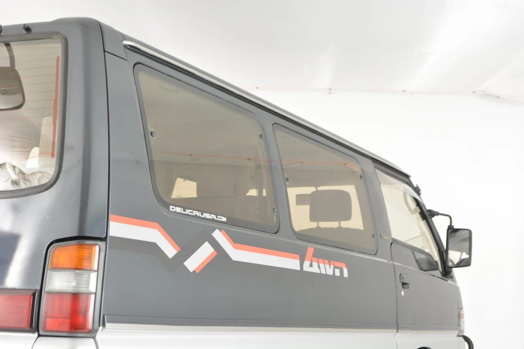 1992 Mitsubishi Delica 3rd Gen - Image 23 of 31