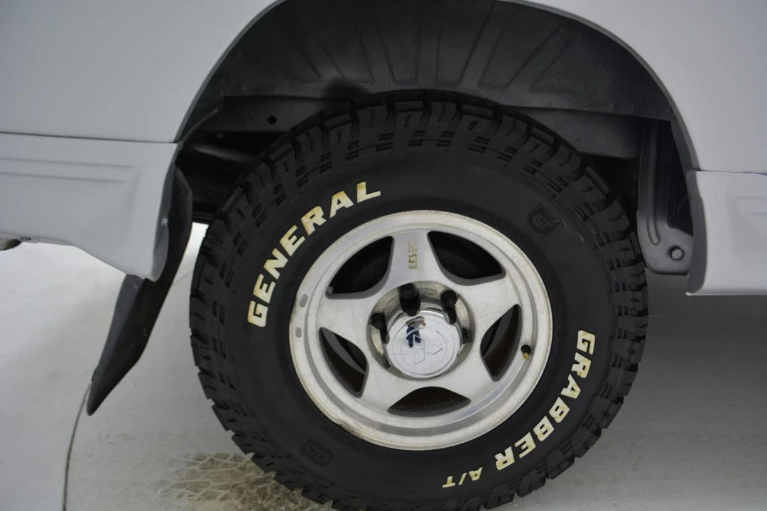 1992 Mitsubishi Delica 3rd Gen - Image 27 of 31