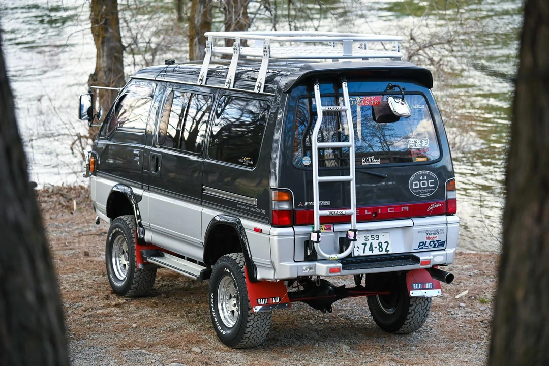1992 Mitsubishi Delica 2nd Gen - Image 19 of 31