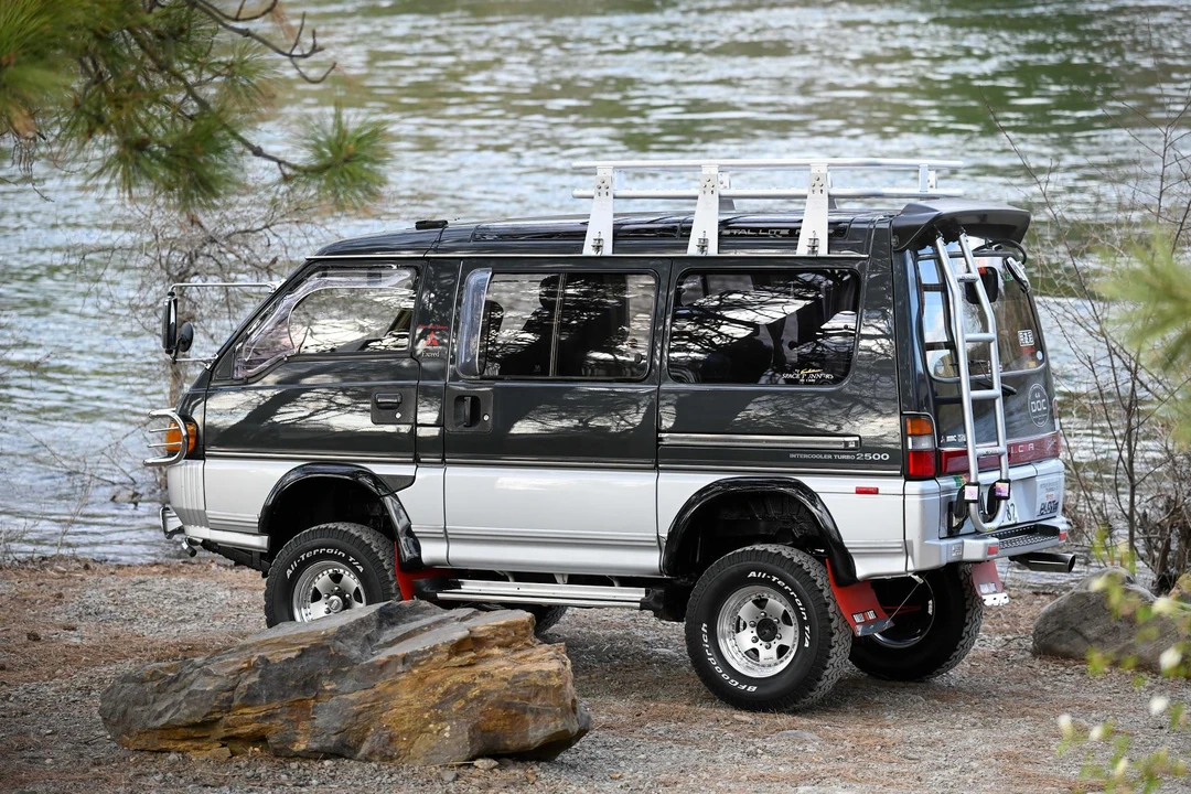 1992 Mitsubishi Delica 2nd Gen - Image 16 of 31