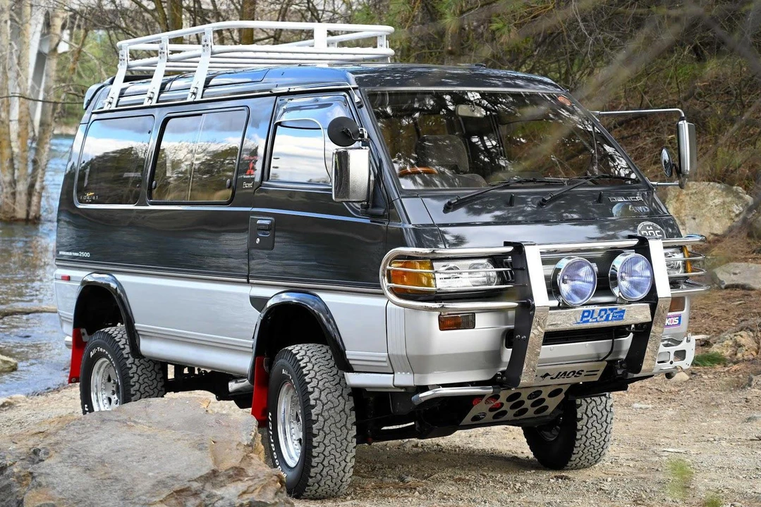 1992 Mitsubishi Delica 2nd Gen - Image 2 of 31