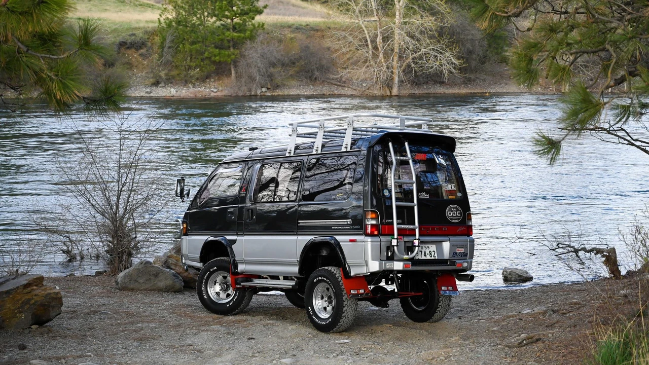 1992 Mitsubishi Delica 2nd Gen - Image 17 of 31