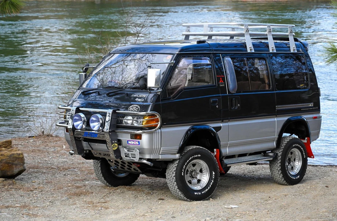 1992 Mitsubishi Delica 2nd Gen - Image 13 of 31