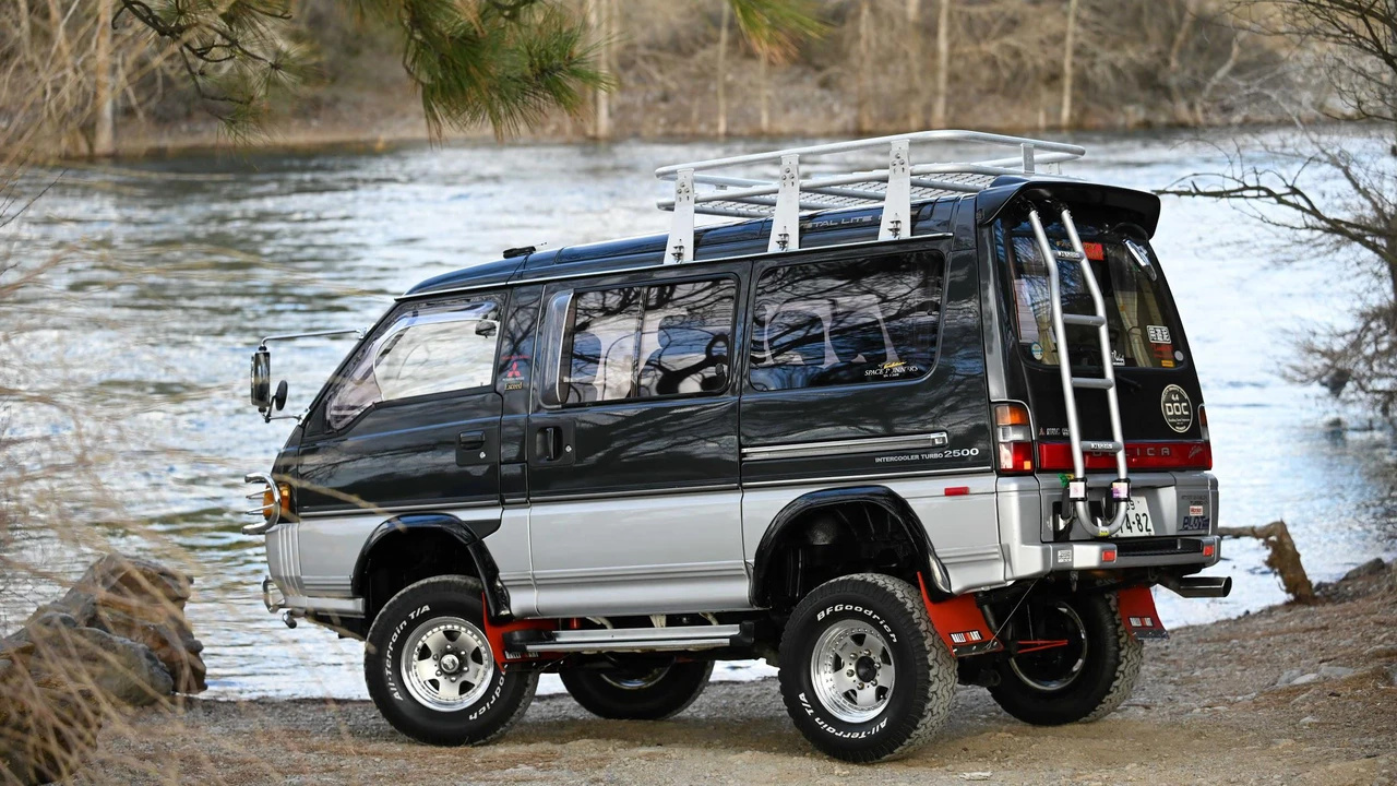 1992 Mitsubishi Delica 2nd Gen - Image 15 of 31