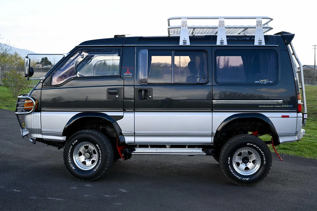 1992 Mitsubishi Delica 2nd Gen - Image 14 of 31