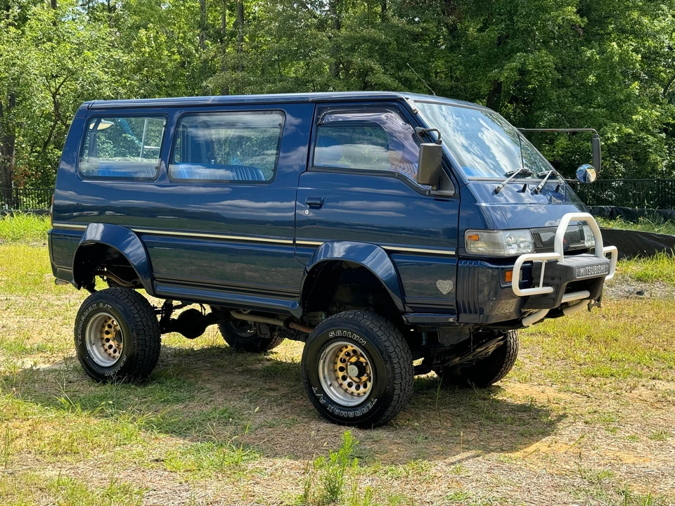 1992 Mitsubishi Delica 2nd Gen - Image 15 of 31