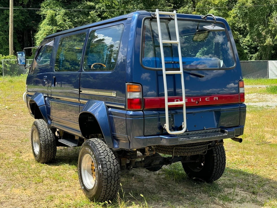 1992 Mitsubishi Delica 2nd Gen - Image 12 of 31