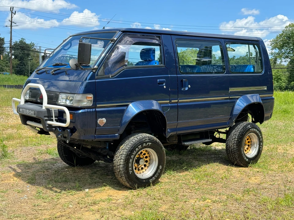 1992 Mitsubishi Delica 2nd Gen - Image 10 of 31