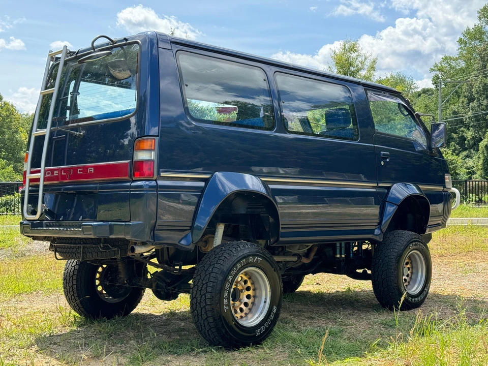 1992 Mitsubishi Delica 2nd Gen - Image 14 of 31