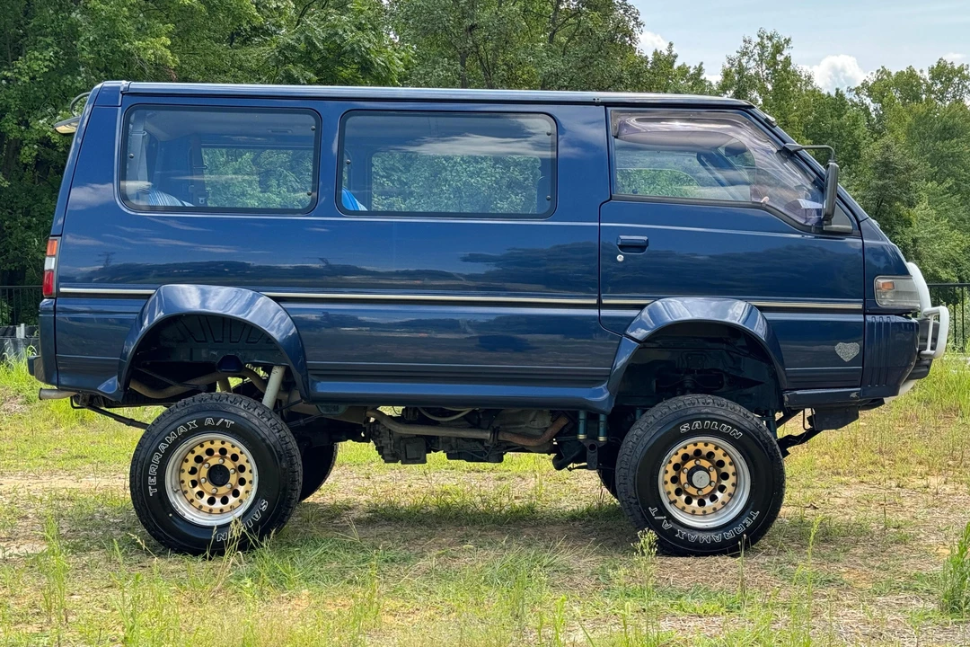 1992 Mitsubishi Delica 2nd Gen - Image 3 of 31