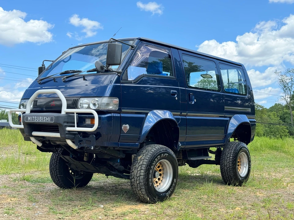 1992 Mitsubishi Delica 2nd Gen - Image 9 of 31